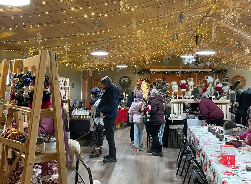 photo of jingle and mingle christmas market at bonnechere park